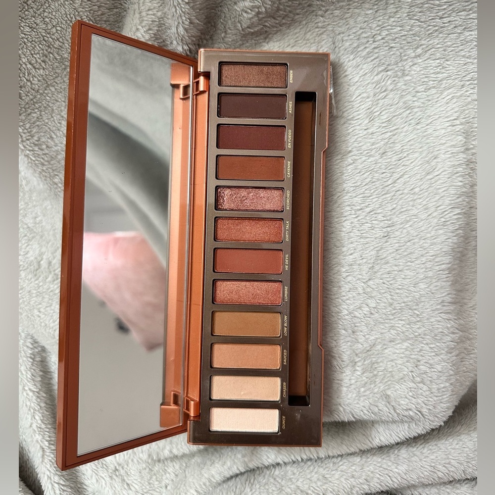 Authentic Urban Decay Naked Heat 12-Shade Eyeshadow Palette - Picture 9 of 16